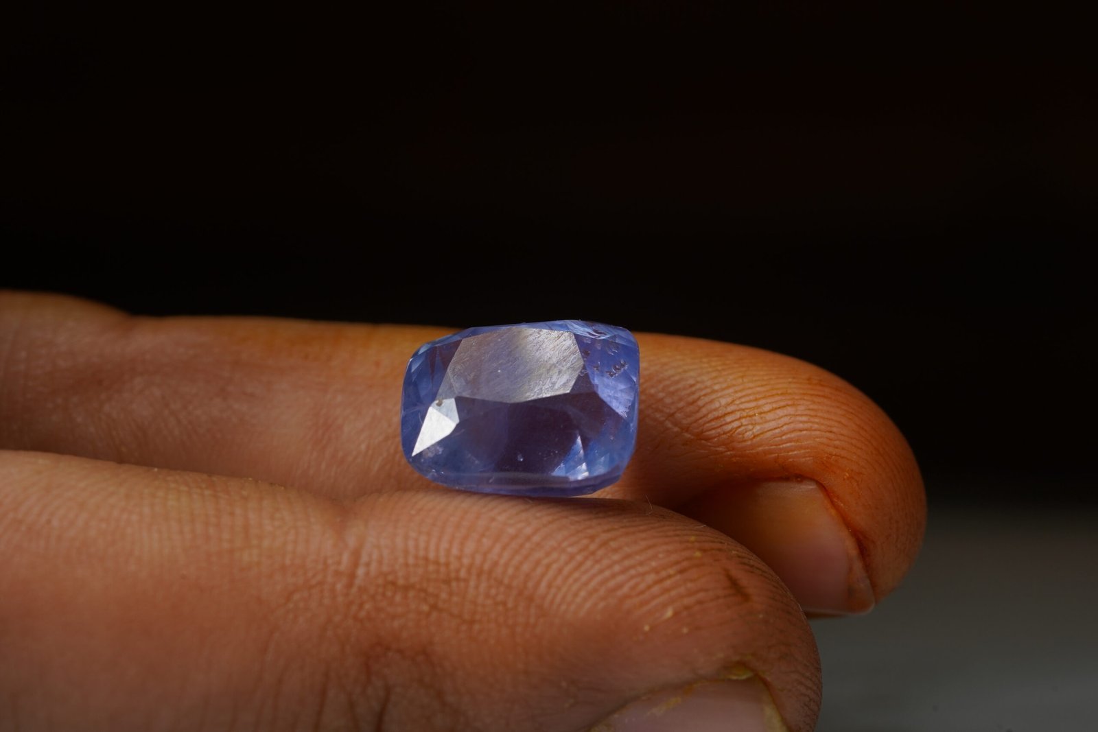 Blue Sapphire - 8 Carat - Image 3