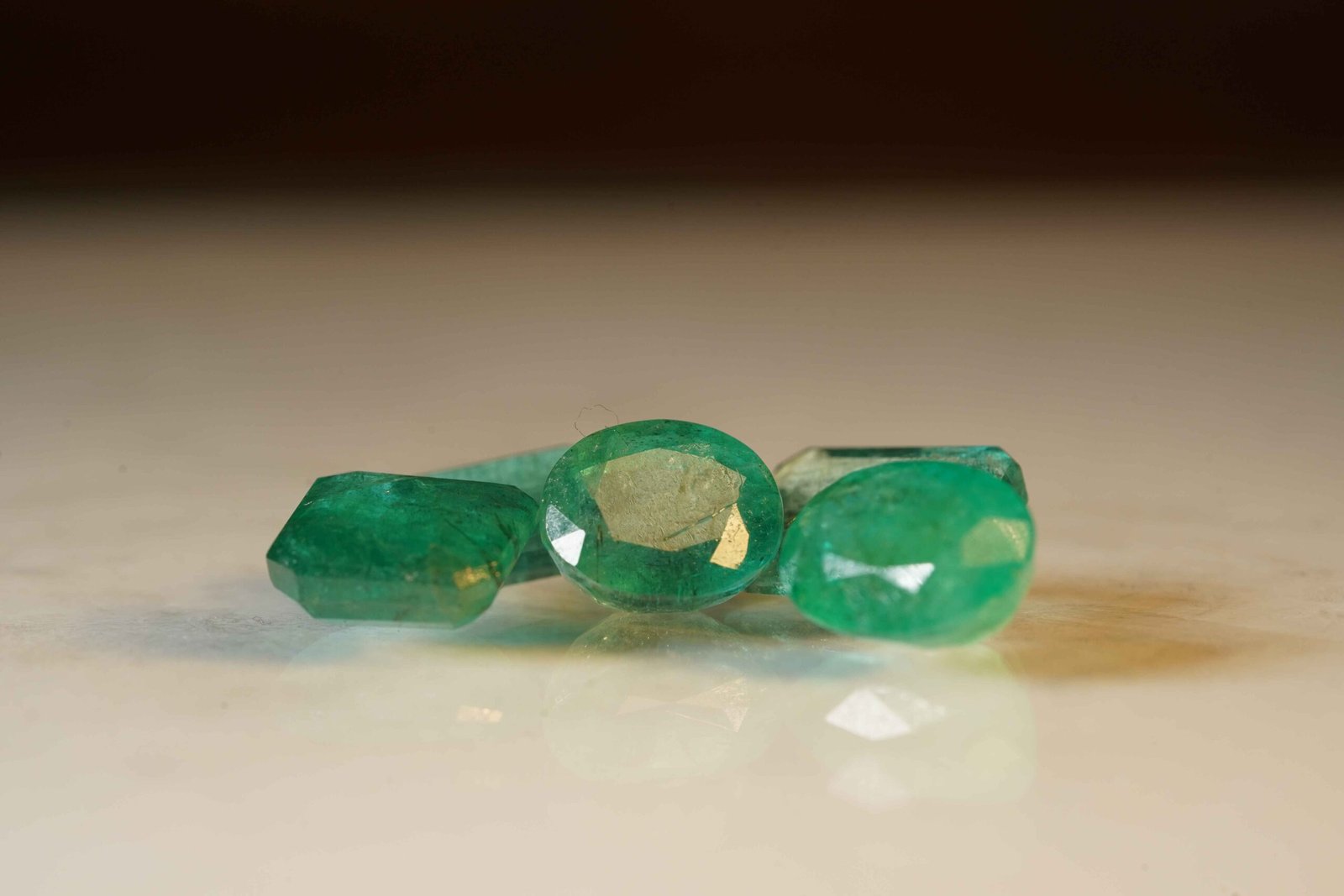 Emerald Brazilian (Panna)-7.2 Carat - Image 3