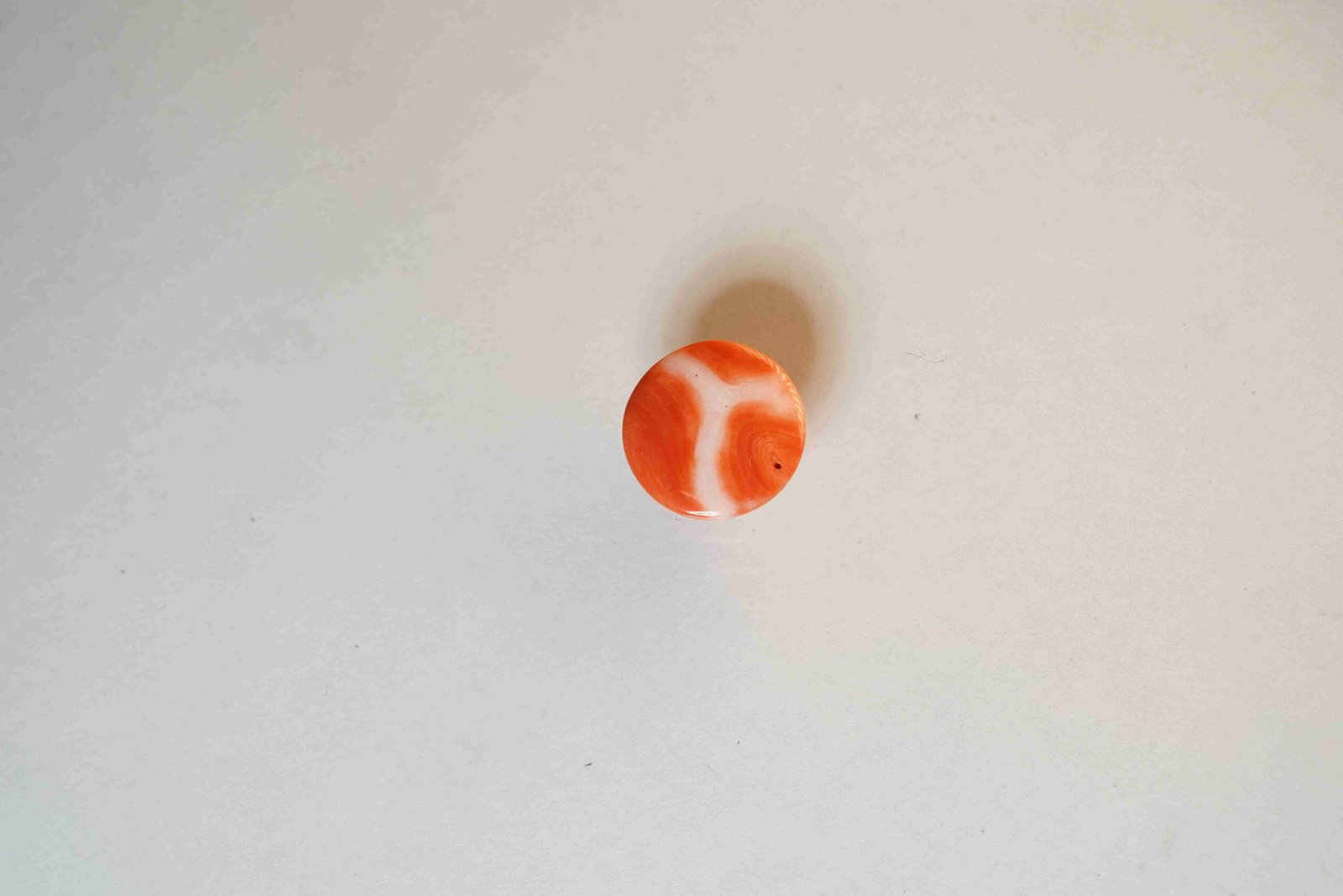 Red Coral Round - Image 2