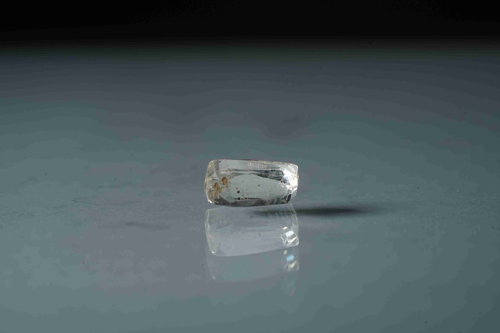 White Sapphire (Safed Pukhraj)- 9 Carat - Image 2